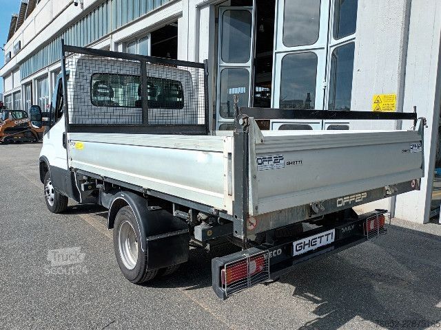 Trīspusējs kravas pašizgāzējs IVECO 35C14H