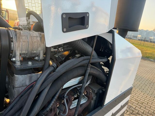 Négyirányú targoncát Combilift C6000/Wide positioner/ Only 3157 hours !