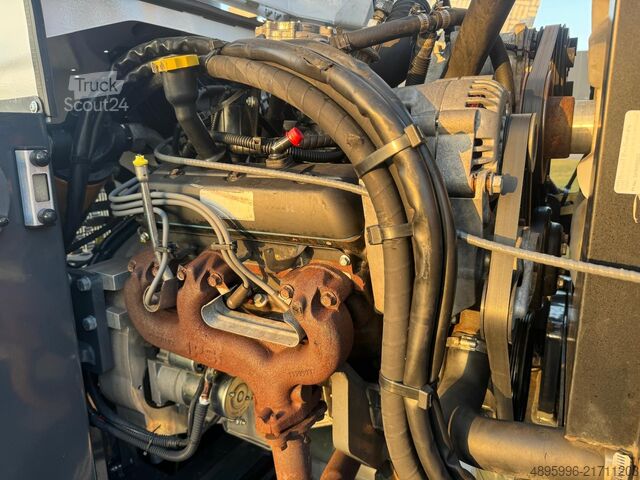 Négyirányú targoncát Combilift C6000/Wide positioner/ Only 3157 hours !