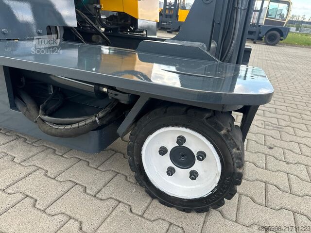 Négyirányú targoncát Combilift C2500 / Compact / Wide positioner