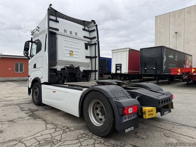 Tracteur routier standard Iveco sway 480