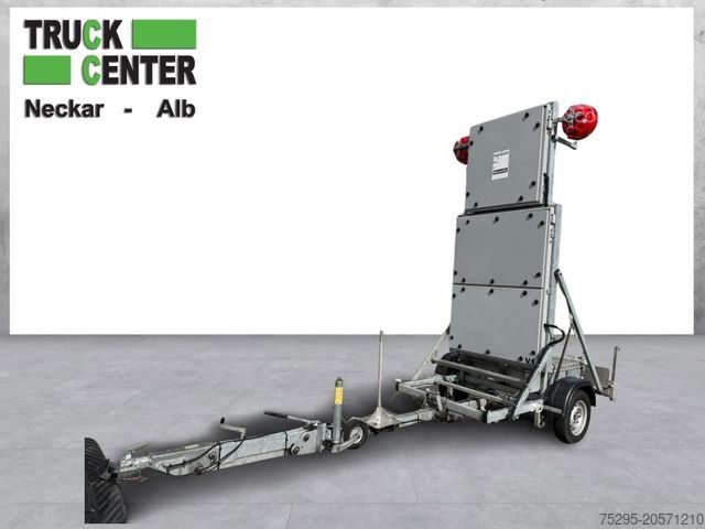 Remorcă Trebbiner 1 Achs LED Vorwarntafel verzinkt
