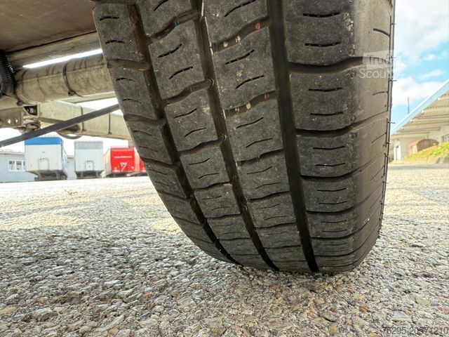 Aanhangwagen  Trebbiner 1 Achs LED Vorwarntafel verzinkt