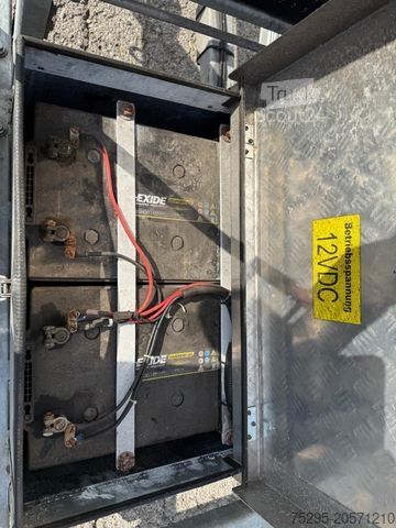 Anhänger  Trebbiner 1 Achs LED Vorwarntafel verzinkt