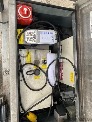 Remorcă Trebbiner 1 Achs LED Vorwarntafel verzinkt