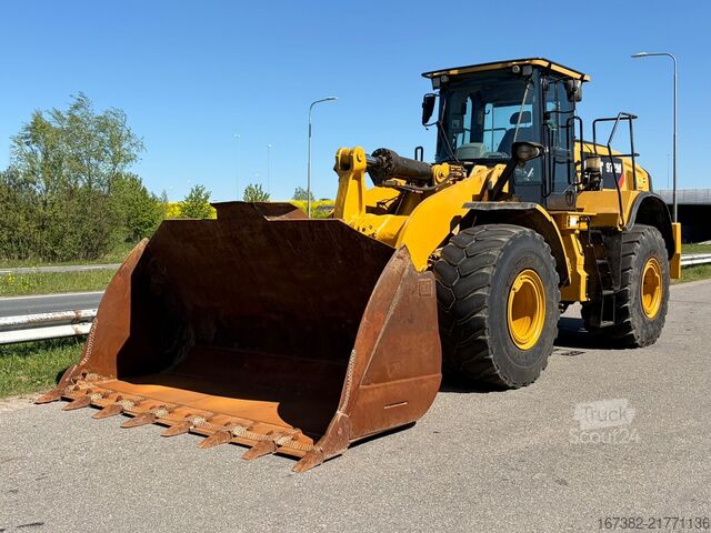 Chargeuse Caterpillar 972M