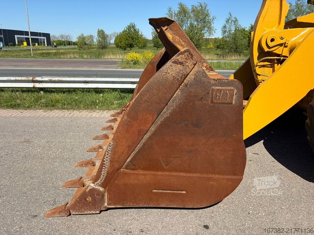 Chargeuse Caterpillar 972M