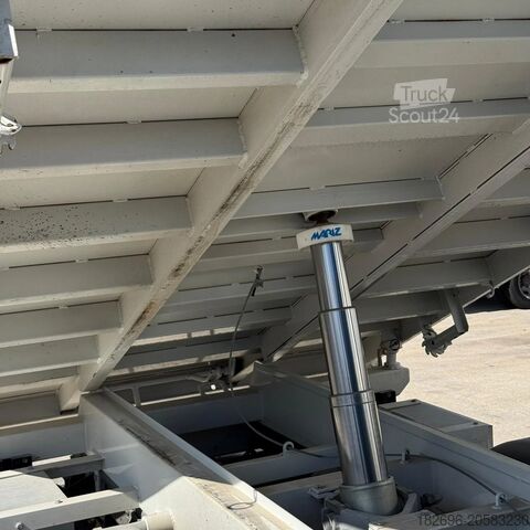 Kippwagen Isuzu Ribaltabile con gru patente B