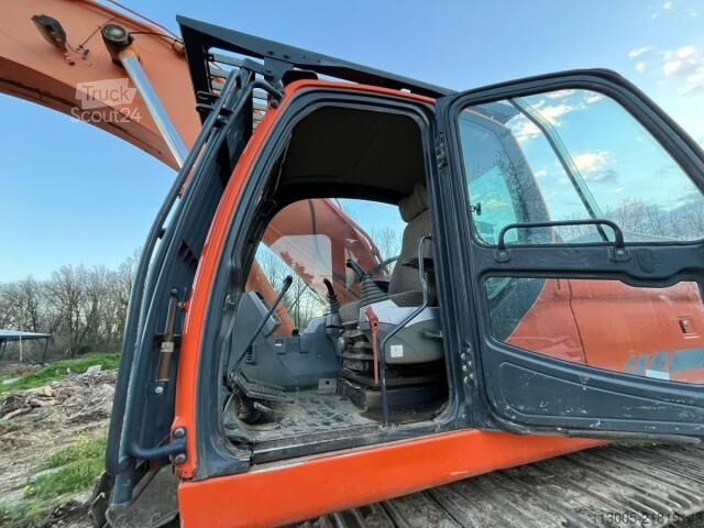 Pelle sur chenilles Doosan DX420