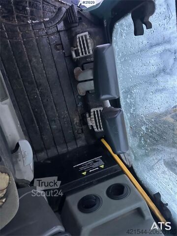 Mini ekskavators Yanmar VIO57-U excavator with rototilt and 3 buckets