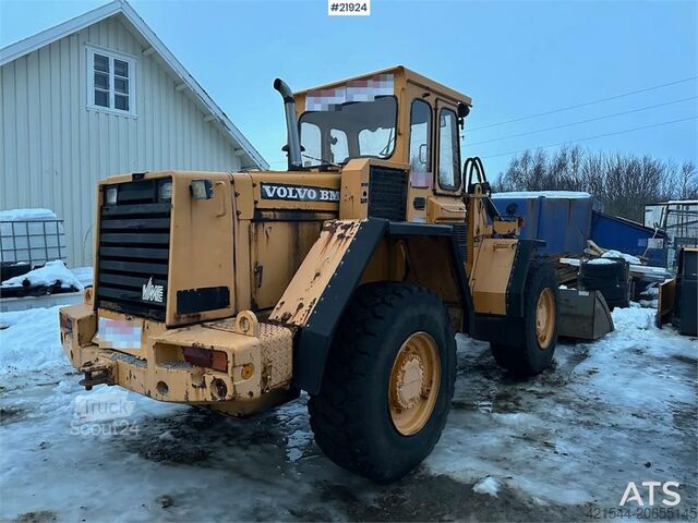Riteņu iekrāvējs Volvo L70 Wheel Loader with Folding Wing Bucket, Pallet