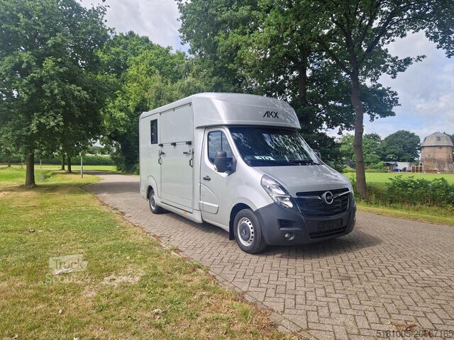 Transport af heste Opel Movano Occasion paardenwagen AKX Opel Movano he...
