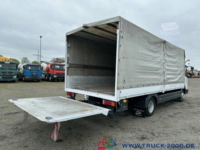 Transporter mit Pritsche & Plane Mercedes-Benz 818 LBW AHK 10.5t. Nur 265.739 KM Schaltgetriebe