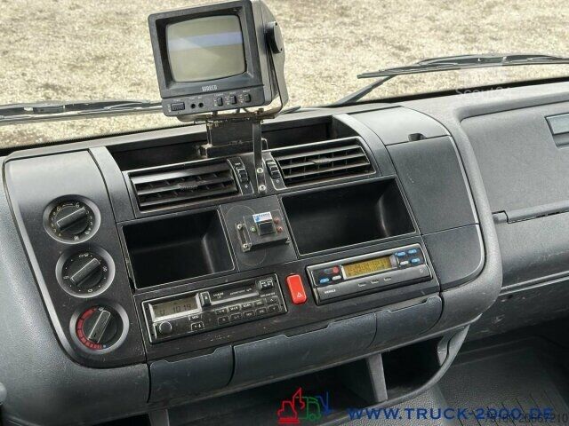 Transporter mit Pritsche & Plane Mercedes-Benz 818 LBW AHK 10.5t. Nur 265.739 KM Schaltgetriebe