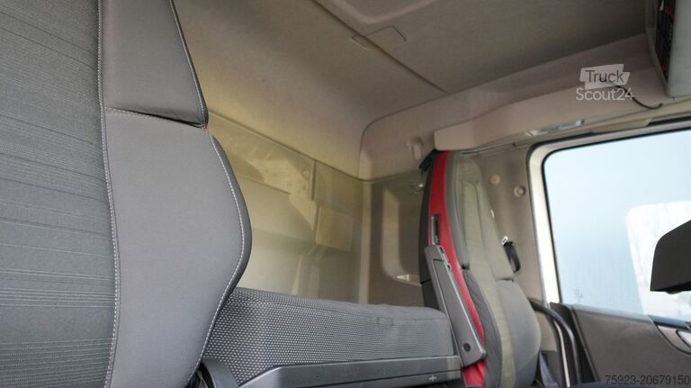 Gevaarlijke stoffen Volvo FH 420 6X2 ADR 881.000KM