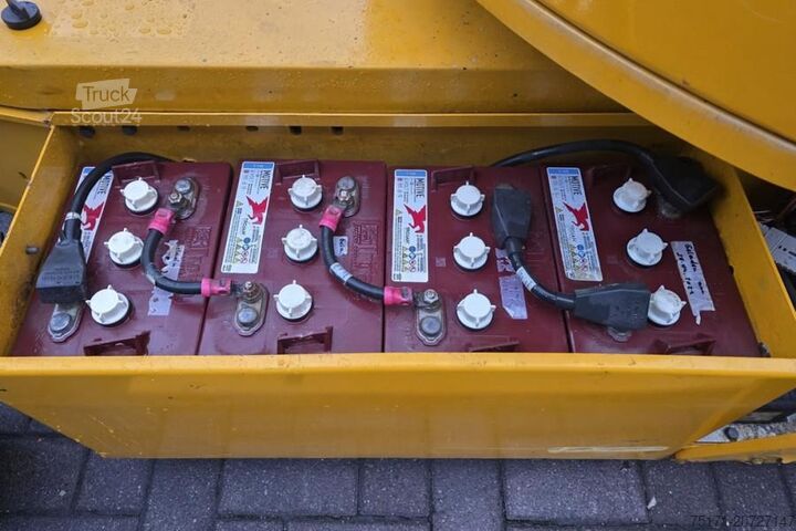 Artikulisan teleskopski bum lift Snorkel A38E As-Is, Electric, 13.5m Working Height, 6.1m R