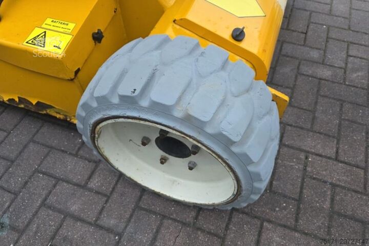 Artikulisan teleskopski bum lift Snorkel A38E As-Is, Electric, 13.5m Working Height, 6.1m R