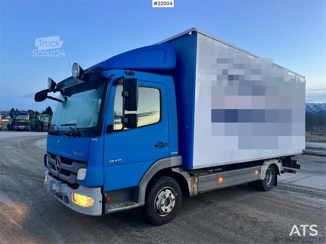 Resväska Mercedes-Benz Atego 818 Box Truck w/ Tail Lift – Only 140,000 km