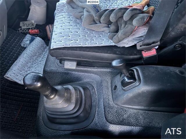 Resväska Mercedes-Benz Atego 818 Box Truck w/ Tail Lift – Only 140,000 km