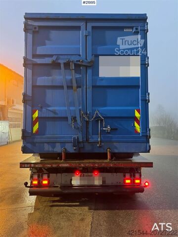 Gantry armsystem Istrail hook trailer with tipper