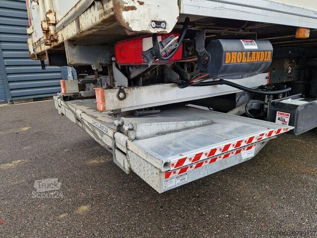 φορτηγό με κιβώτιο Renault Premium