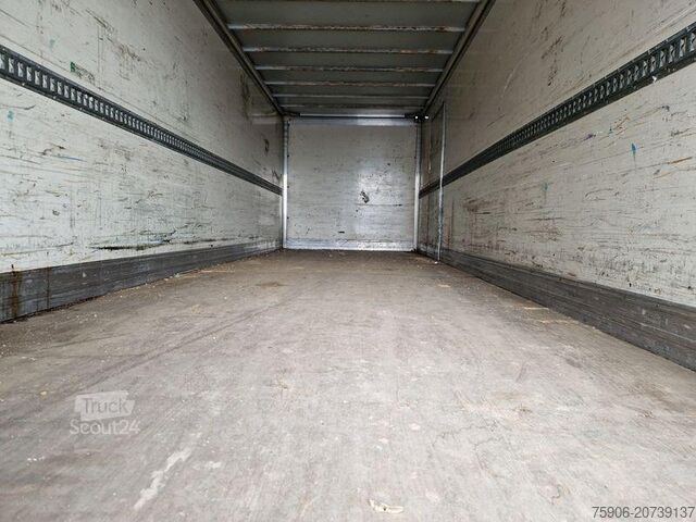 φορτηγό με κιβώτιο Renault Premium