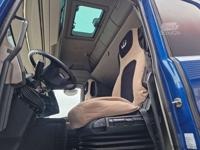 стандартен трактор Ford F-MAX 500