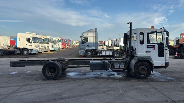 Chassis com cabina Volvo FL 220 (BELGIAN TRUCK / BOITE MANUELLE / MANUAL...