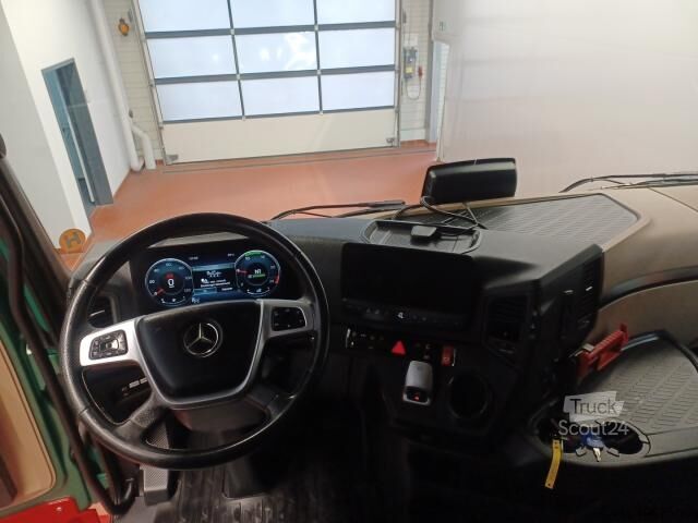 Veszélyes anyagokat szállító teherautó Mercedes-Benz Actros 1846 ADR GGVS EXPORT LS