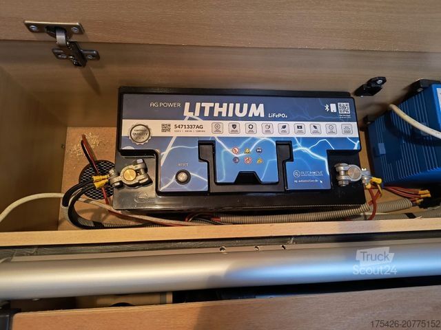 Camping-car ADRIA Twin 600 AHK, TV +Satanlage 116KW Kundenauftrag