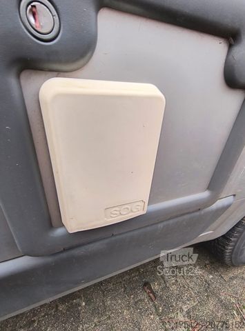 Camping-car ADRIA Twin 600 AHK, TV +Satanlage 116KW Kundenauftrag