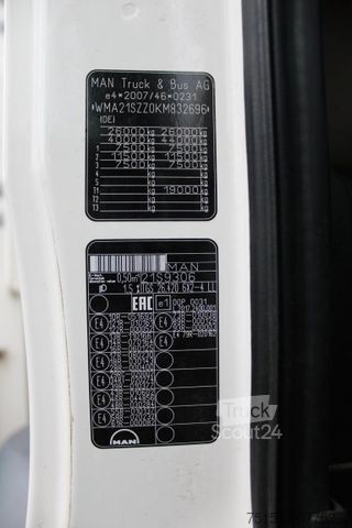 Gru montata su autocarro MAN 26.420 6x2 KRAN PALFINGER PK18502 FUNK Nr: 696