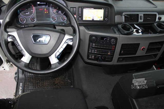 Gru montata su autocarro MAN 26.420 6x2 KRAN PALFINGER PK18502 FUNK Nr: 696