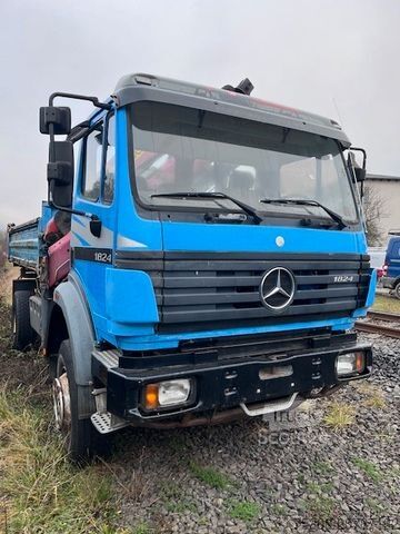Camion basculante trilateral MERCEDES-BENZ 1824 AK 4x4 mit PK 13000 mit Seilwinde-223000km