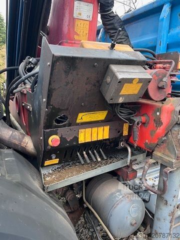 Camion basculante trilateral MERCEDES-BENZ 1824 AK 4x4 mit PK 13000 mit Seilwinde-223000km