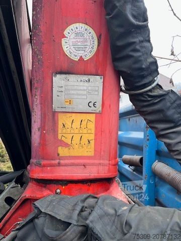 Camion basculante trilateral MERCEDES-BENZ 1824 AK 4x4 mit PK 13000 mit Seilwinde-223000km