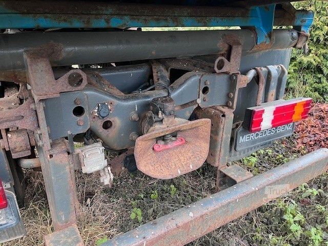 Camion basculante trilateral MERCEDES-BENZ 1824 AK 4x4 mit PK 13000 mit Seilwinde-223000km