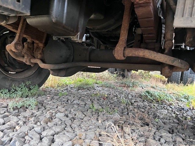 Camion basculante trilateral MERCEDES-BENZ 1824 AK 4x4 mit PK 13000 mit Seilwinde-223000km