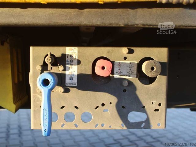 Odprta polprikolica s ponjavo KRONE SD, MULTILOCK, PNEU 80%