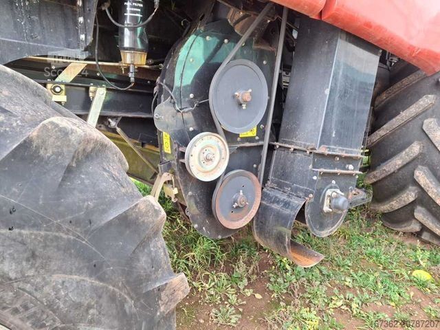 Ceifeira-debulhadora CASE AF 8240