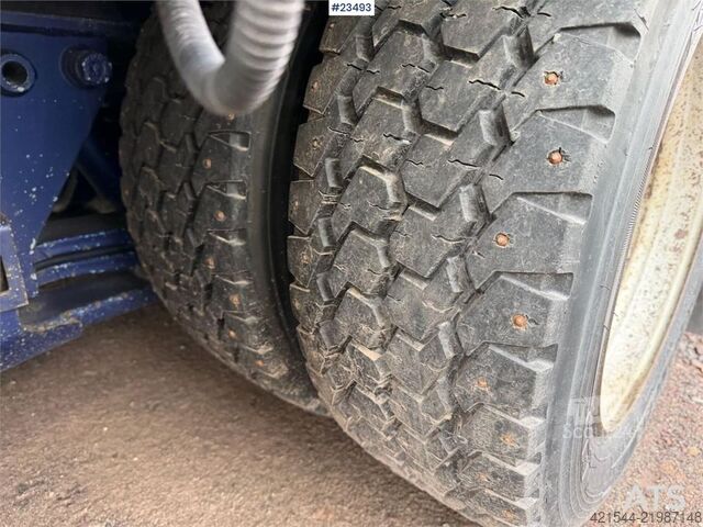 Matala kuormaaja Istrail 3 axle machine trailer w/ 2 sets of tires, boom, t