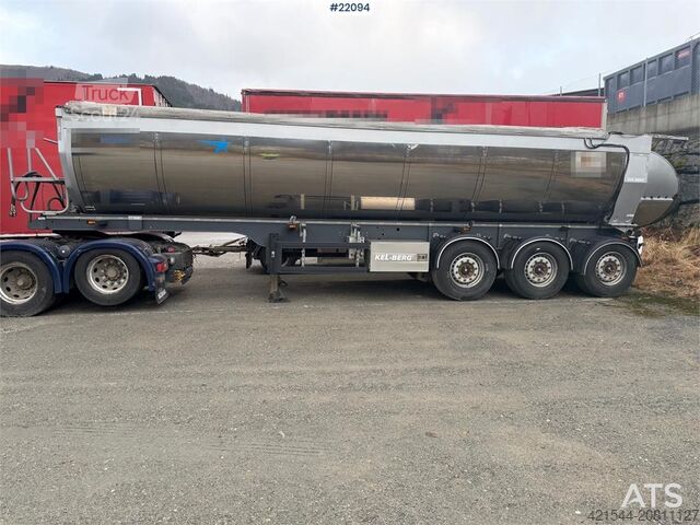 Kel-Berg 3-osna asfaltna polpriklopnik Kel-Berg 3 akslet Asfaltsemi