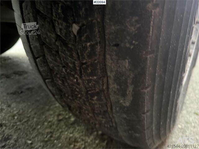 Kel-Berg 3-osna asfaltna polpriklopnik Kel-Berg 3 akslet Asfaltsemi