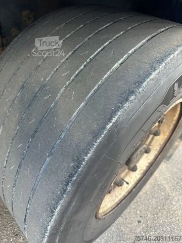 Kufr Krone SDK 27 *3-Achs*MEGA *Kofferauflieger*