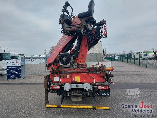 Camión de plataforma Volvo FH 540 Baustoff mit Heckran Fassi F215A.23