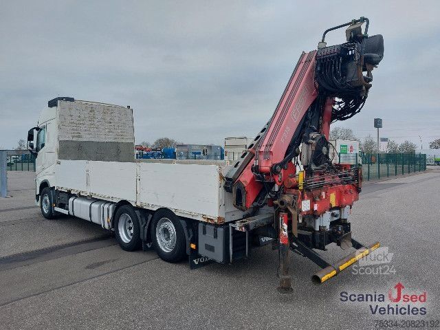Camión de plataforma Volvo FH 540 Baustoff mit Heckran Fassi F215A.23