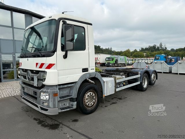 Chassi de caminhão MERCEDES-BENZ Actros 2532 MP 3 Fahrgestell