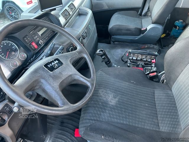 Tovorna dvigalka na tovornjaku MAN 26.360 TGS Pritsche + HIAB 477 Kran 6x4