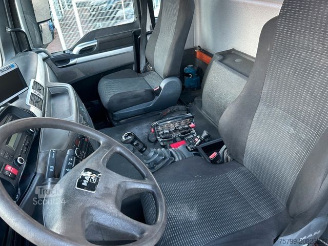 Tovorna dvigalka na tovornjaku MAN 26.360 TGS Pritsche + HIAB 477 Kran 6x4