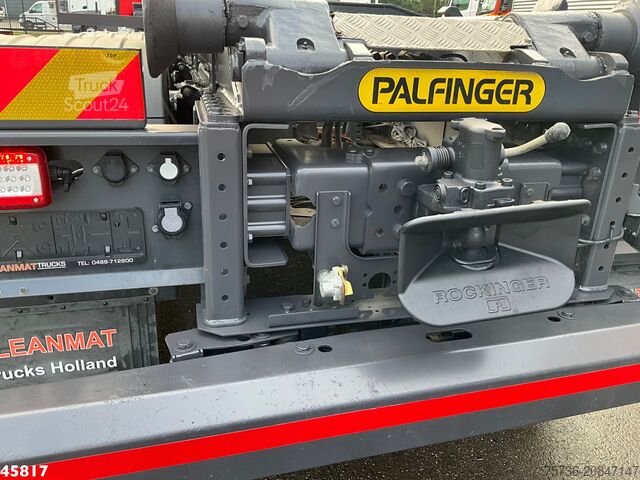 Crane truck Volvo FMX 460 8x4 Palfinger 19 Tonmeter laadkraan Jus...